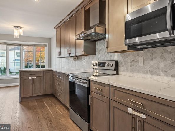 6620 Rosecroft Place, Falls Church VA 22043