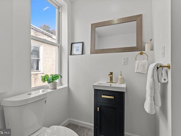 5907 W Girard Avenue, Philadelphia PA 19151