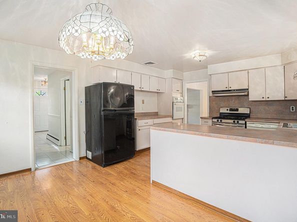 1412 Donna Avenue, Woodlyn PA 19094