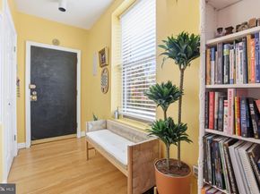 121 13TH Street NE 301, Washington DC 20002