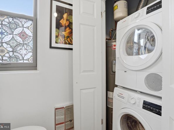 121 13TH Street NE 301, Washington DC 20002