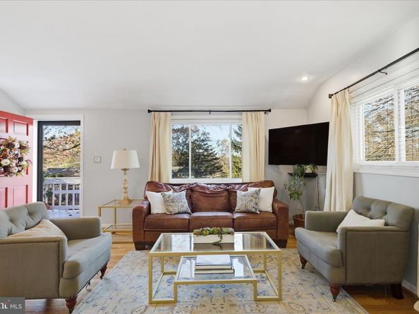 7203 Arthur Drive, Falls Church VA 22046