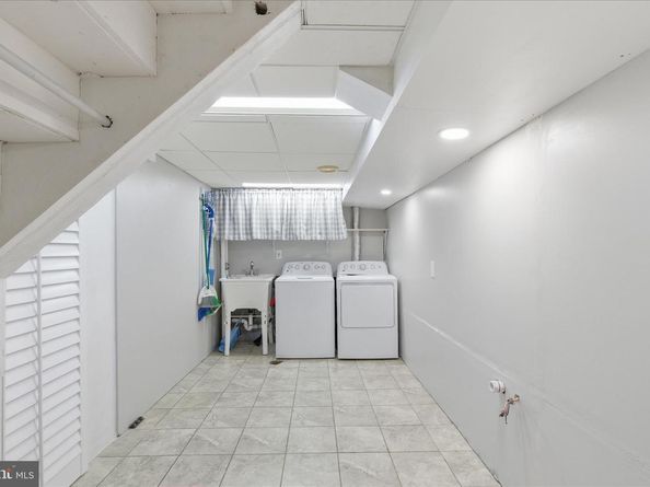 7203 Arthur Drive, Falls Church VA 22046