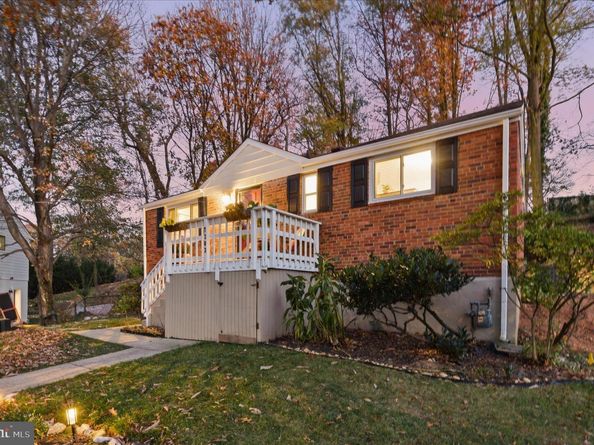7203 Arthur Drive, Falls Church VA 22046