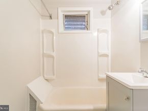 876 N 23rd Street FLOOR 1, Philadelphia PA 19130