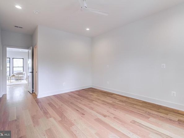 913 Symphony Circle SW, Vienna VA 22180