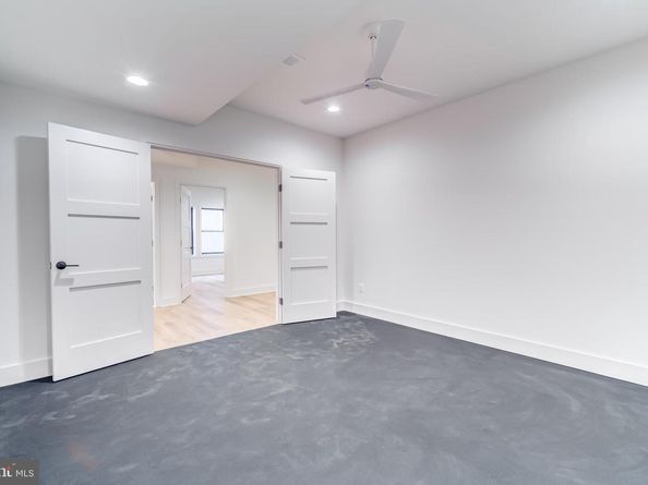 913 Symphony Circle SW, Vienna VA 22180