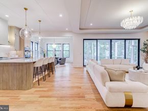 913 Symphony Circle SW, Vienna VA 22180