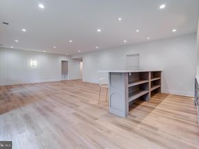 913 Symphony Circle SW, Vienna VA 22180