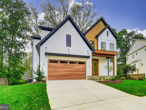 913 Symphony Circle SW, Vienna VA 22180