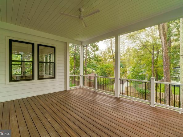 913 Symphony Circle SW, Vienna VA 22180