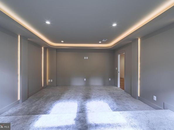 913 Symphony Circle SW, Vienna VA 22180