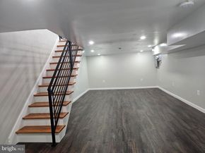 1555 S Hollywood Street, Philadelphia PA 19146