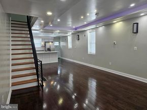 1555 S Hollywood Street, Philadelphia PA 19146