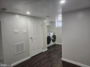 1555 S Hollywood Street, Philadelphia PA 19146