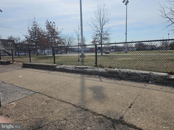 1555 S Hollywood Street, Philadelphia PA 19146