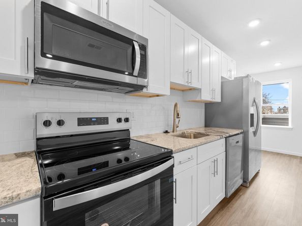 913 N 43rd Street, Philadelphia PA 19104