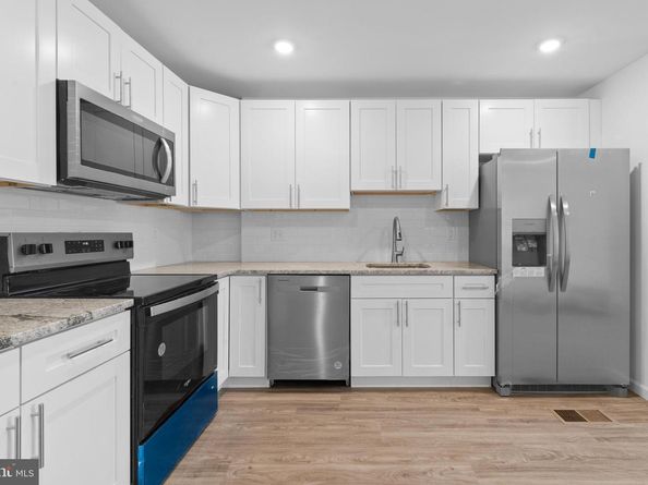 913 N 43rd Street, Philadelphia PA 19104