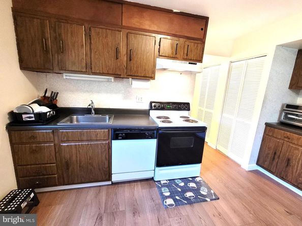 9800 Kingsbridge Drive 2, Fairfax VA 22031