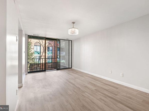 509 N Armistead Street 103, Alexandria VA 22312