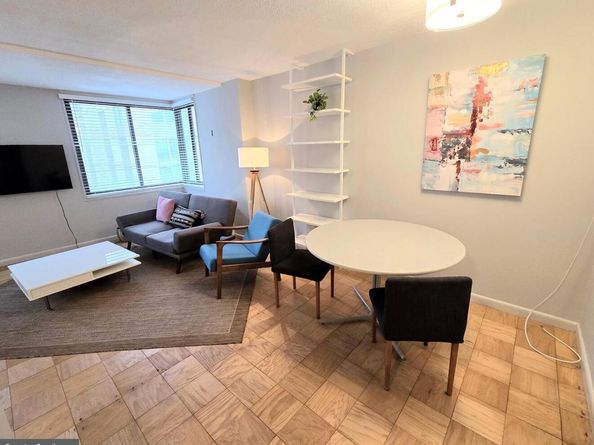 522 21st Street NW 506, Washington DC 20006