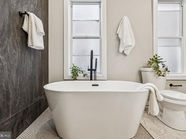 333 W Hansberry, Philadelphia PA 19144