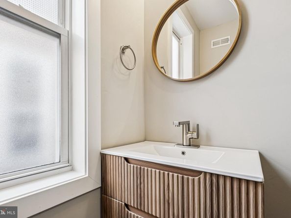 333 W Hansberry, Philadelphia PA 19144