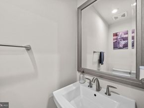 7470 Backett Wood Terrace 301, Mclean VA 22102