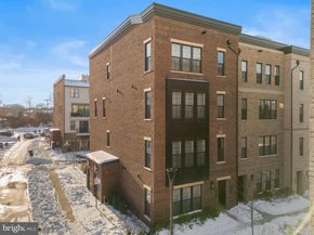 7470 Backett Wood Terrace 301, Mclean VA 22102