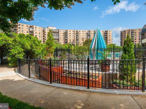 8380 Greensboro Drive 322, Mclean VA 22102