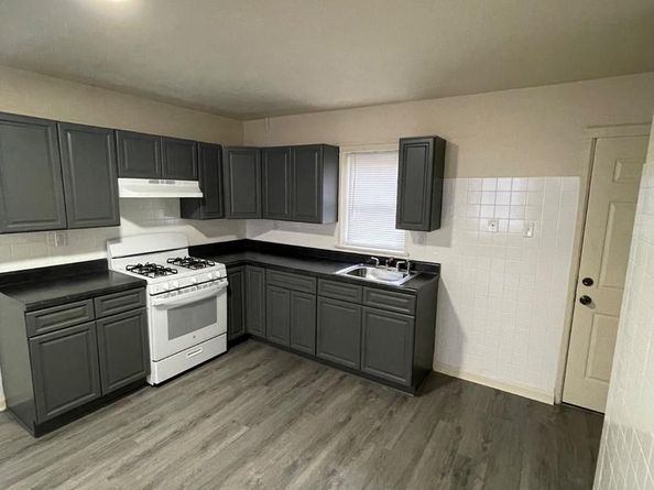 2441 N 5TH Street, Philadelphia PA 19133