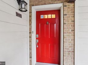 945 S Scott Street, Arlington VA 22204