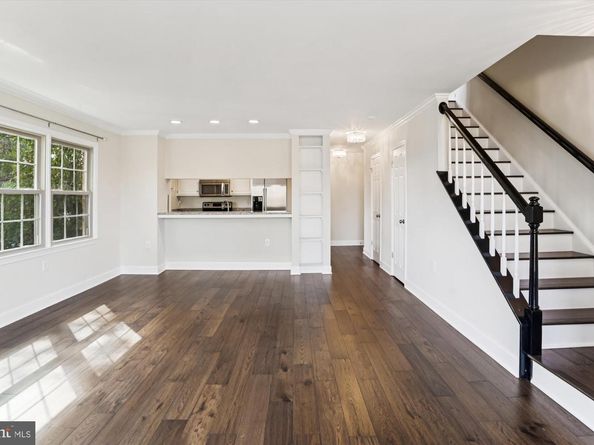 945 S Scott Street, Arlington VA 22204