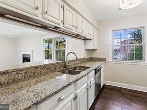 945 S Scott Street, Arlington VA 22204