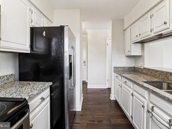 945 S Scott Street, Arlington VA 22204