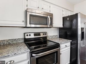 945 S Scott Street, Arlington VA 22204