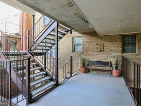 945 S Scott Street, Arlington VA 22204