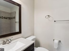 945 S Scott Street, Arlington VA 22204