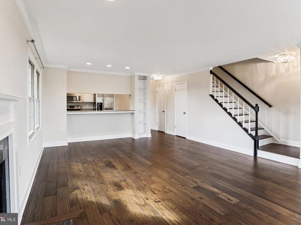 945 S Scott Street, Arlington VA 22204
