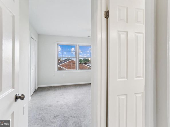 945 S Scott Street, Arlington VA 22204