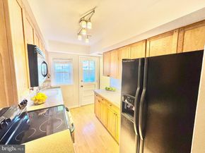 4800 30TH Street S, Arlington VA 22206