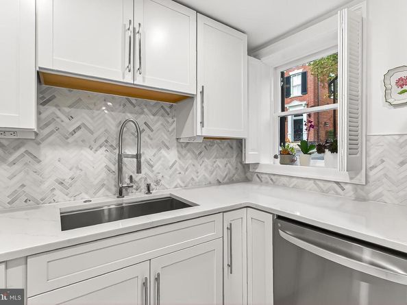 208 S Lee Street, Alexandria VA 22314