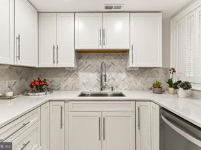 208 S Lee Street, Alexandria VA 22314