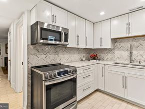 208 S Lee Street, Alexandria VA 22314