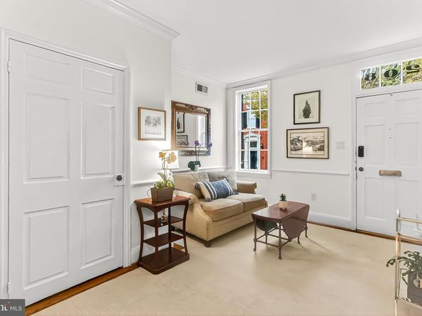 208 S Lee Street, Alexandria VA 22314