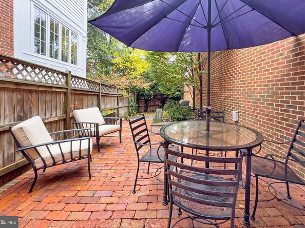 208 S Lee Street, Alexandria VA 22314