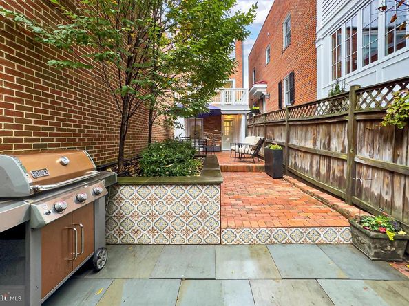 208 S Lee Street, Alexandria VA 22314