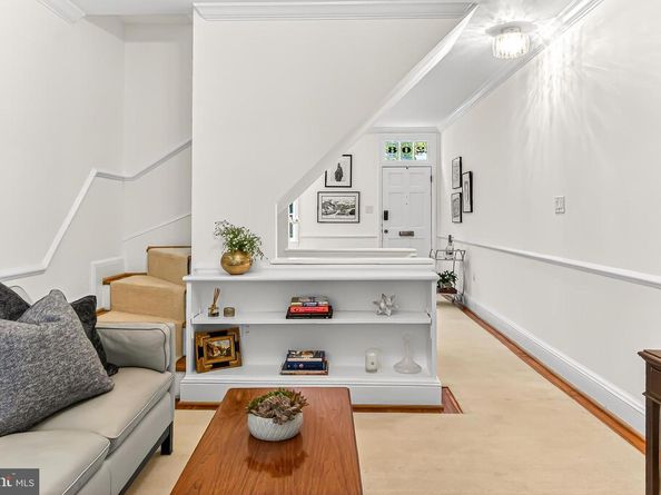 208 S Lee Street, Alexandria VA 22314