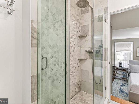 208 S Lee Street, Alexandria VA 22314