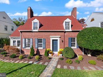 4931 Butterworth Place NW